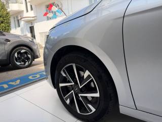 OPEL Corsa usata, con Fari LED