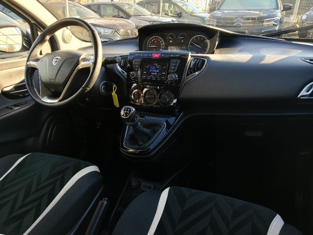 LANCIA Ypsilon usata, con Sedile posteriore sdoppiato