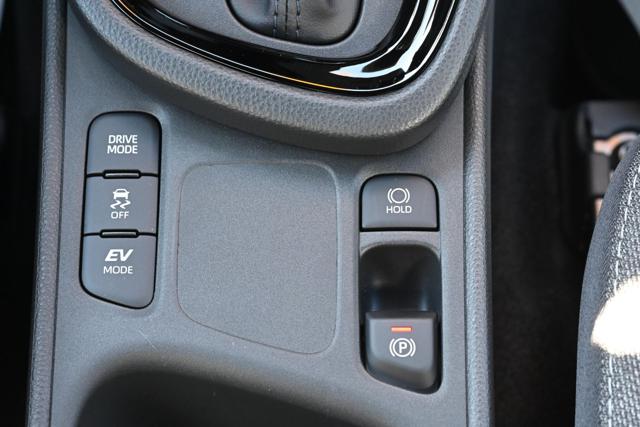 TOYOTA Yaris Cross usata, con Sistema di navigazione