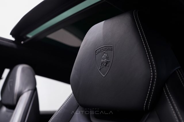 LAMBORGHINI Urus usata 22