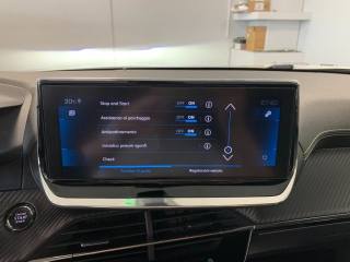 PEUGEOT 2008 usata, con USB