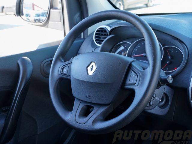 RENAULT Kangoo usata 12