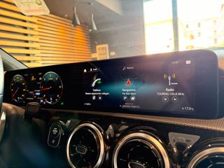 MERCEDES-BENZ A 180 usata, con Leve al volante