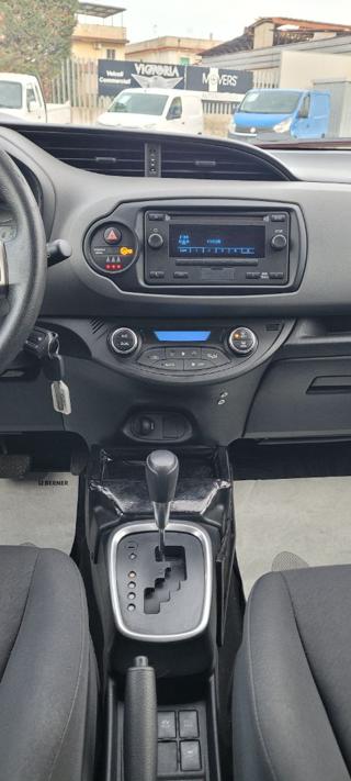 TOYOTA Yaris usata, con ESP