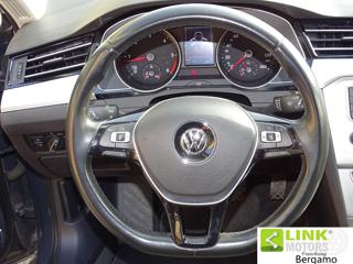 VOLKSWAGEN Passat Variant usata, con Alzacristalli elettrici