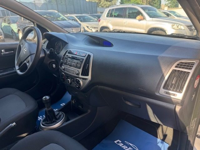 HYUNDAI i20 usata, con Chiusura centralizzata