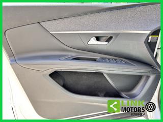 PEUGEOT 3008 usata, con Leve al volante