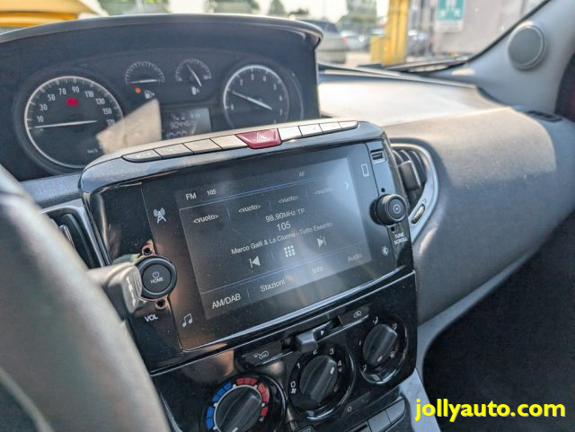 LANCIA Ypsilon usata, con Autoradio digitale