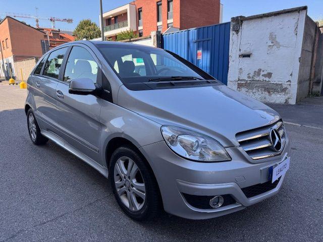 MERCEDES-BENZ B 180 usata, con Airbag laterali
