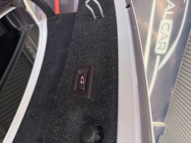 BMW M4 usata, con Fari LED