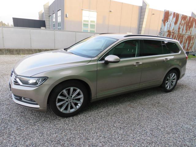 VOLKSWAGEN Passat Variant usata, con Airbag