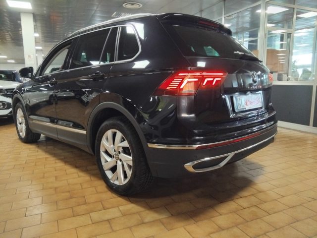 VOLKSWAGEN Tiguan usata, con Autoradio