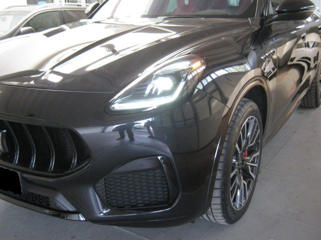 MASERATI Grecale usata, con Frenata d