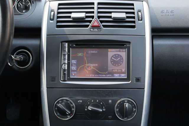 MERCEDES-BENZ A 180 usata 23
