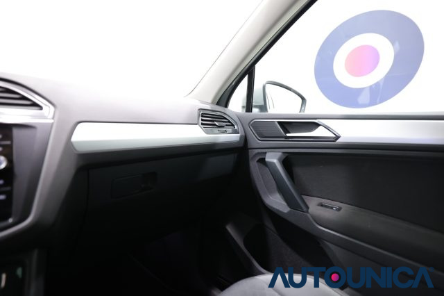 VOLKSWAGEN Tiguan usata, con Specchietti laterali elettrici