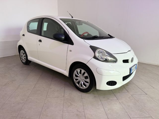 TOYOTA Aygo usata 16