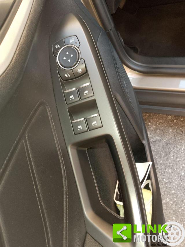 FORD Focus usata, con Monitoraggio pressione pneumatici