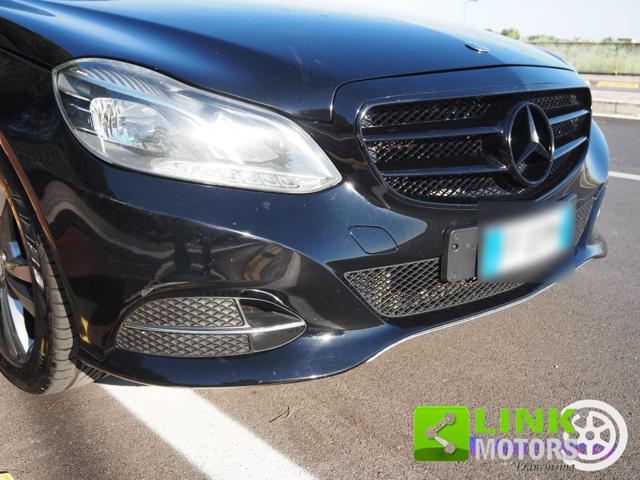 MERCEDES-BENZ E 220 usata 38