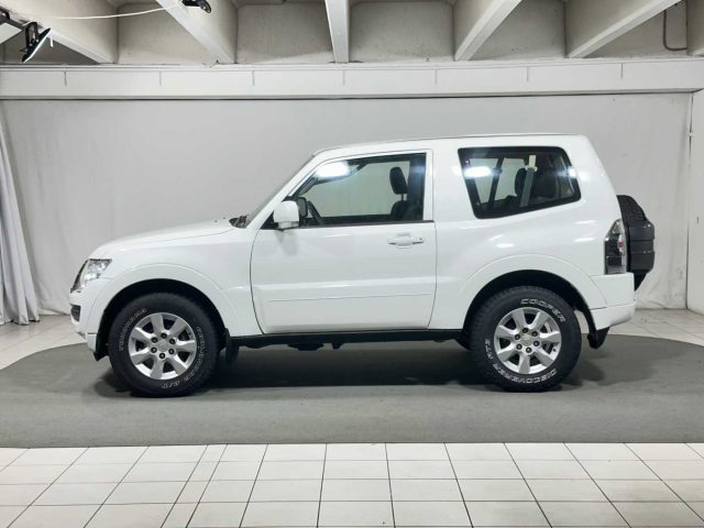 MITSUBISHI Pajero usata, con Airbag