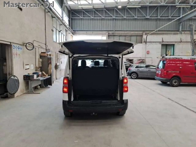 OPEL Vivaro usata, con Autoradio