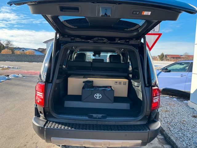 TOYOTA Land Cruiser usata, con Alzacristalli elettrici