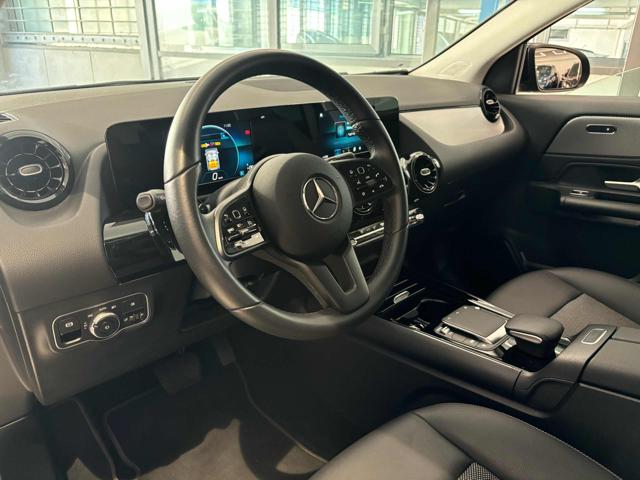 MERCEDES-BENZ GLA 180 usata, con Controllo automatico clima
