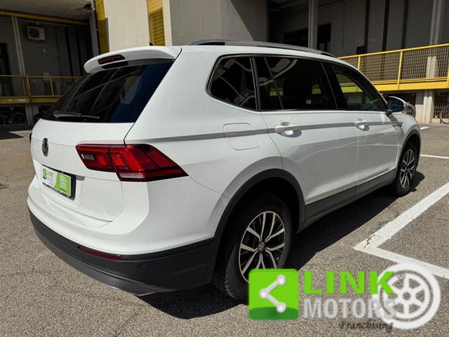 VOLKSWAGEN Tiguan usata, con Autoradio