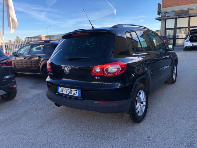 VOLKSWAGEN Tiguan usata, con Autoradio