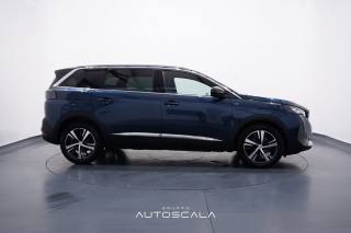 PEUGEOT 5008 usata, con Cerchi in lega