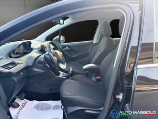 PEUGEOT 208 usata, con Controllo automatico clima