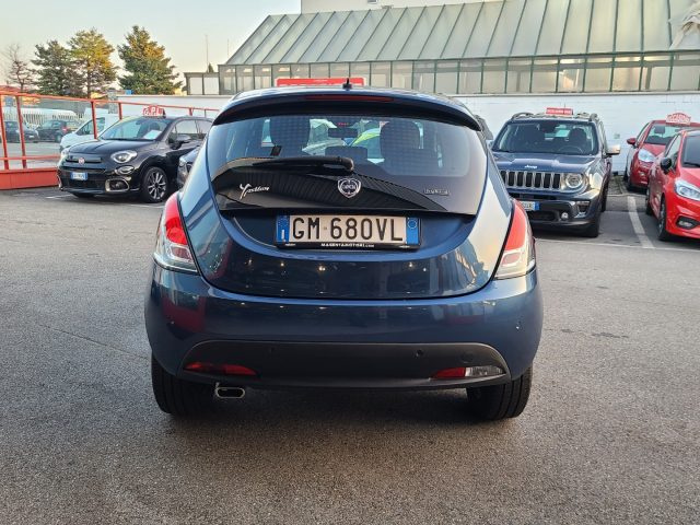LANCIA Ypsilon usata, con ESP