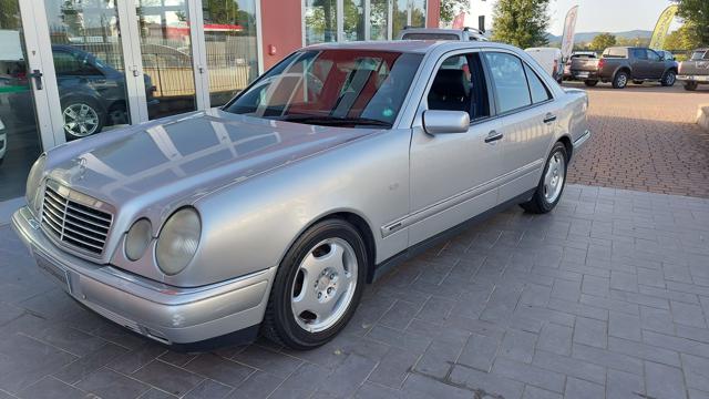 MERCEDES-BENZ E 200 usata, con Airbag Passeggero