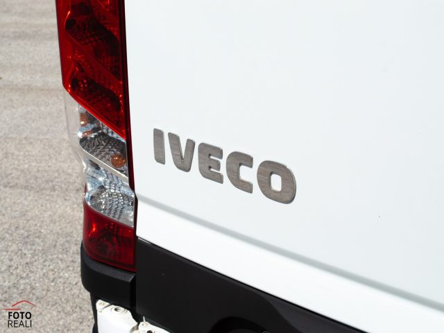 IVECO Daily usata, con Climatizzatore automatico, 2 zone