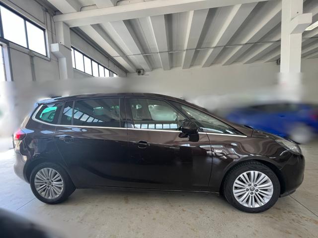 OPEL Zafira Tourer usata, con Airbag laterali
