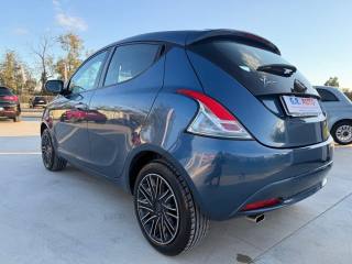 LANCIA Ypsilon usata, con Fendinebbia
