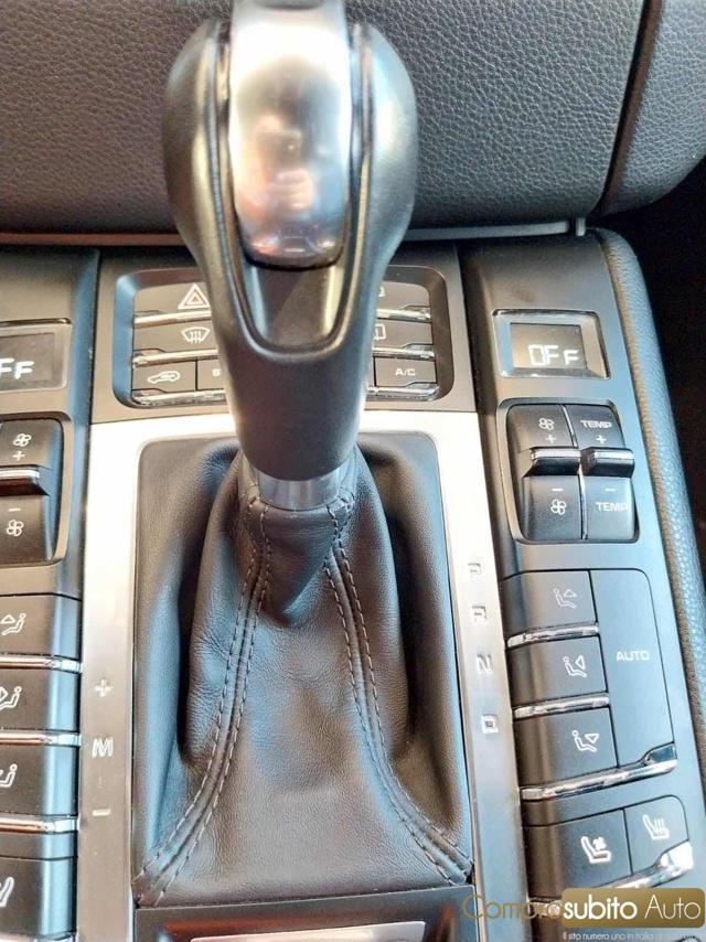 PORSCHE Macan usata, con Specchietti laterali elettrici