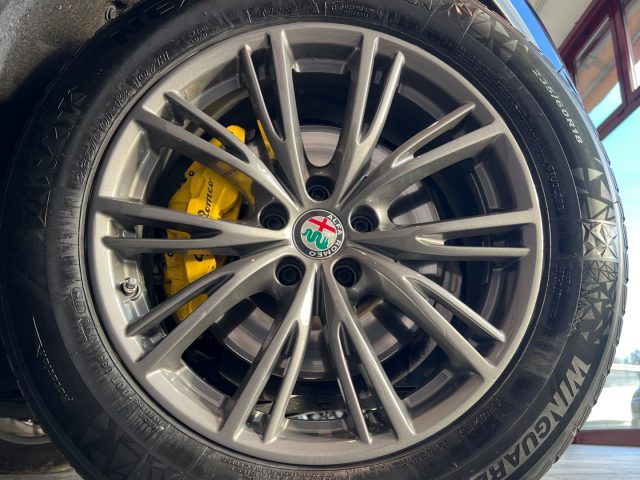 ALFA ROMEO Stelvio usata, con Fari Xenon