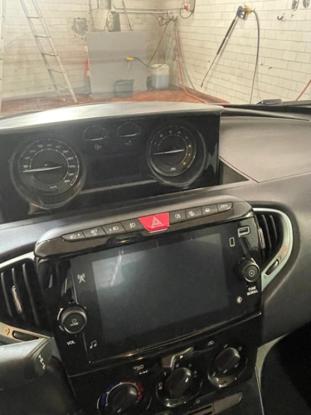LANCIA Ypsilon usata, con Controllo trazione