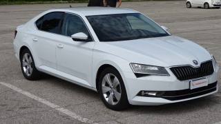 SKODA Superb usata, con Airbag