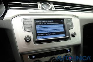 VOLKSWAGEN Passat Variant usata 64