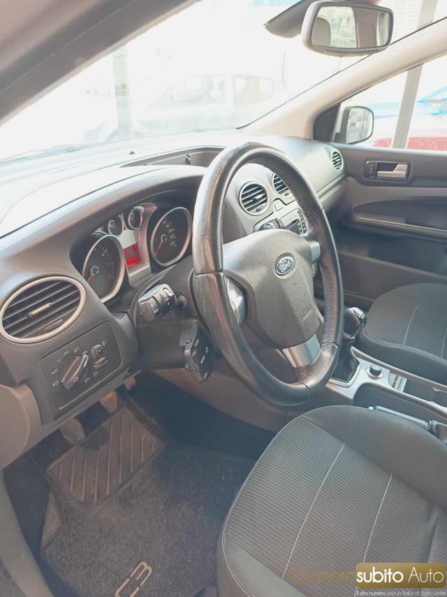 FORD Focus usata, con Specchietti laterali elettrici