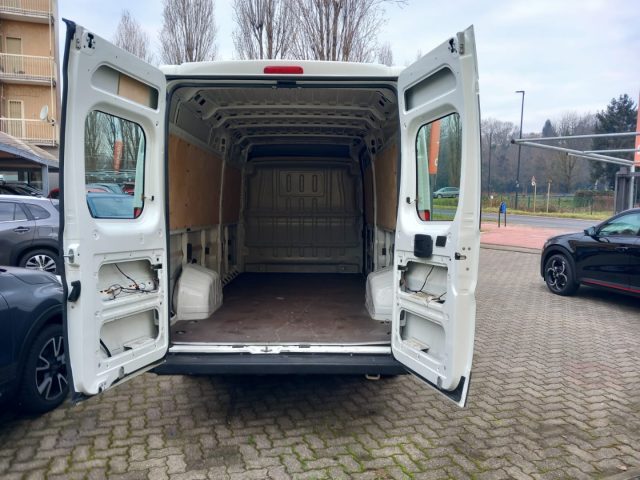 PEUGEOT Boxer usata, con Volante in pelle