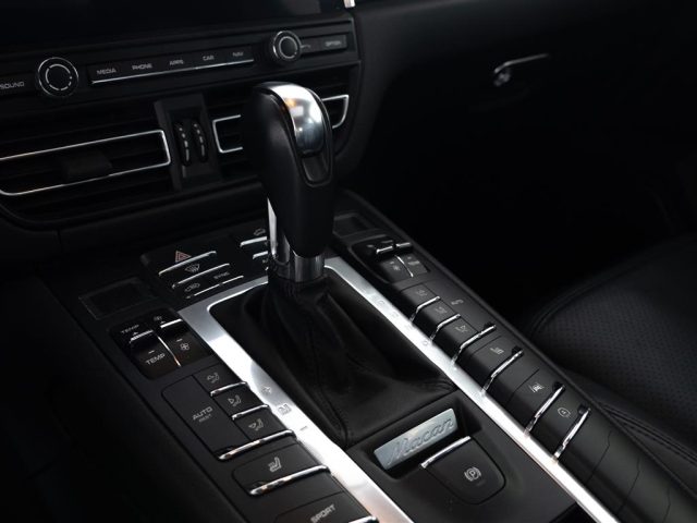 PORSCHE Macan usata 10