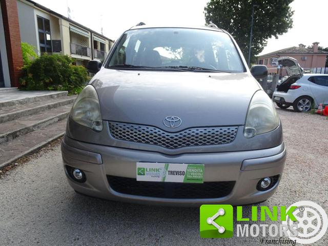TOYOTA Yaris usata, con Servosterzo