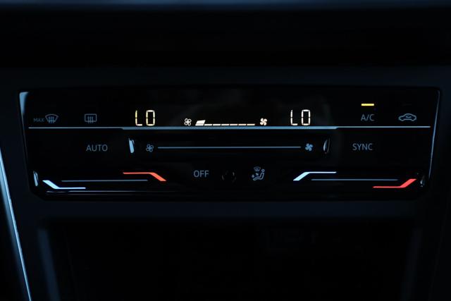 VOLKSWAGEN Taigo usata, con Autoradio