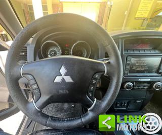 MITSUBISHI Pajero usata, con Fari Xenon