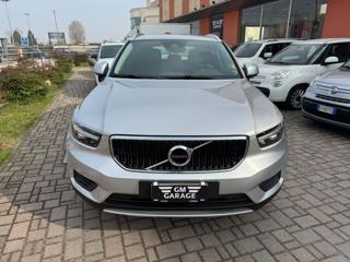 VOLVO XC40 D3 AWD Momentum