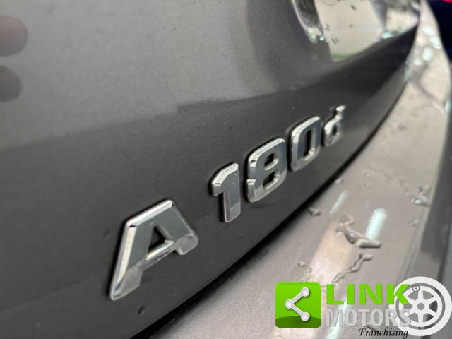MERCEDES-BENZ A 180 usata, con Sensori di parcheggio anteriori