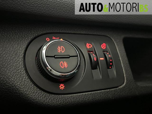 OPEL Meriva usata, con Volante in pelle
