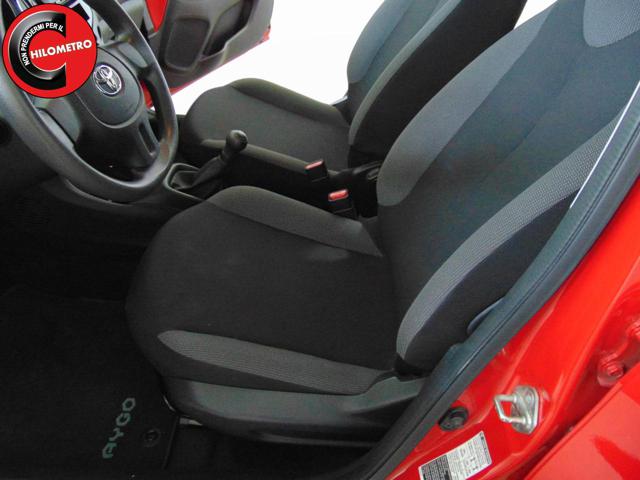 TOYOTA Aygo usata, con Autoradio